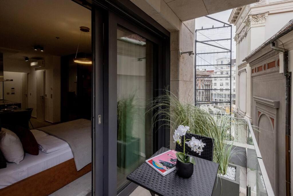 High-end W Gym/sauna/balcony/security Budapest