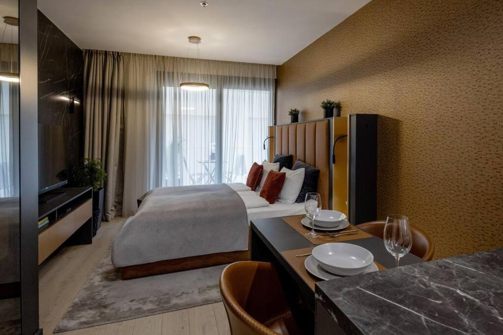 Apartment High-end W Gym/sauna/balcony/security Budapest