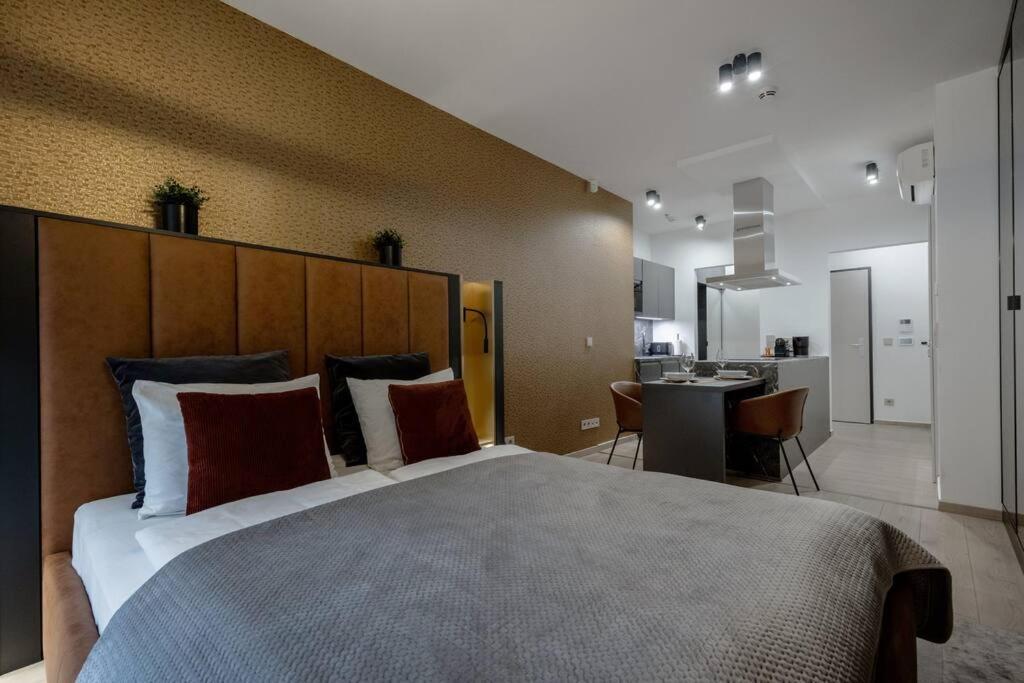 Apartment High-end W Gym/sauna/balcony/security Budapest